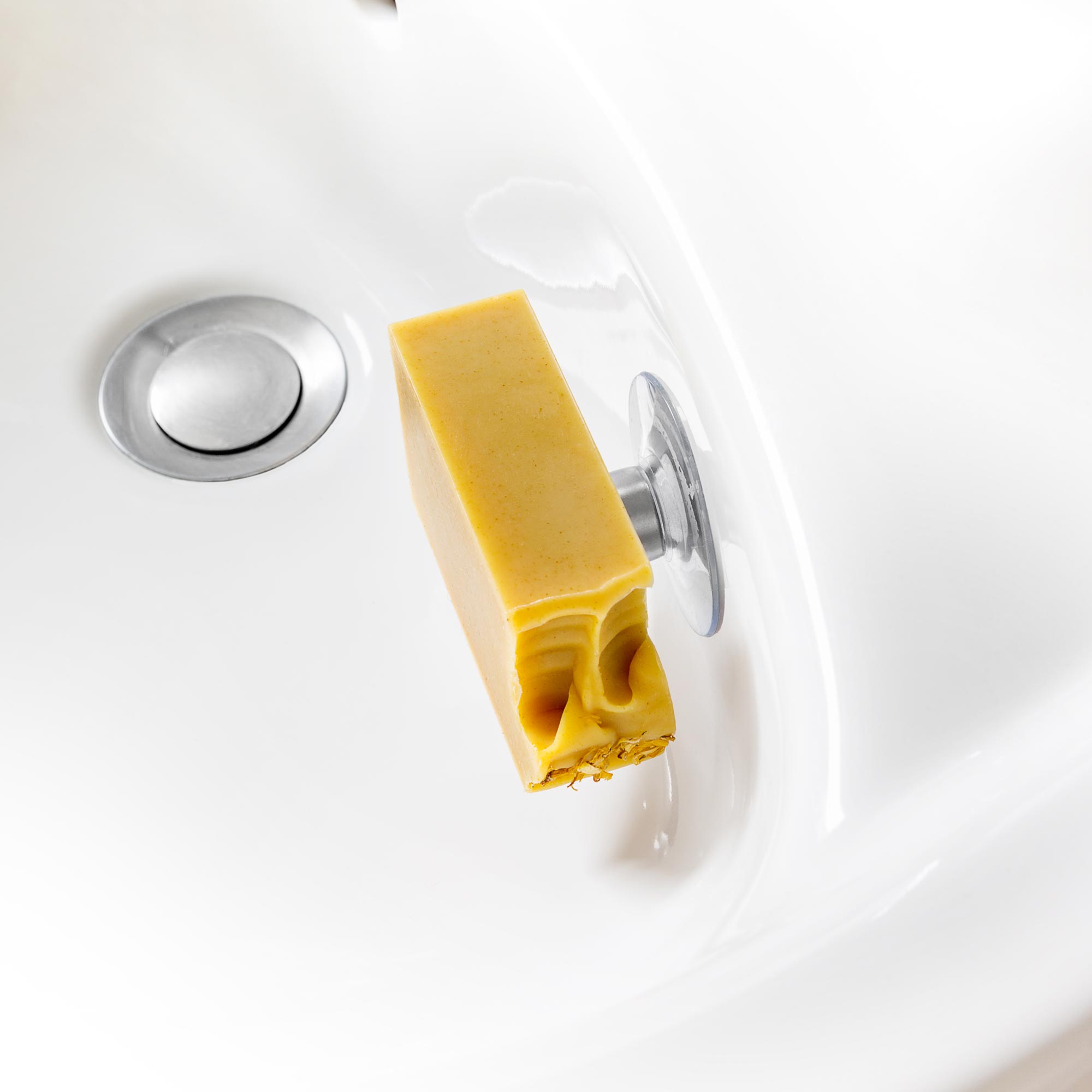 Porte-savon aimanté Jumbo de SAVONT pour savons jusqu'à 250g dans un lavabo